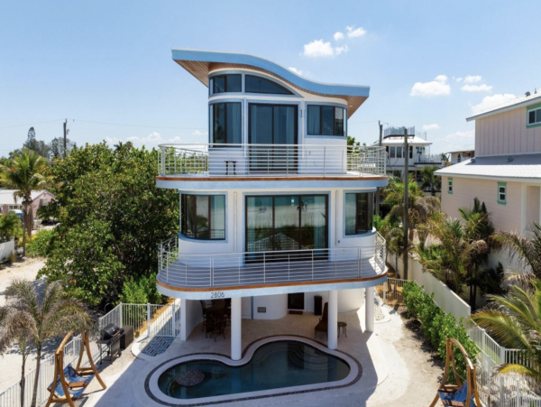 Anna Maria Island Four Bedroom Florida On The Beach!